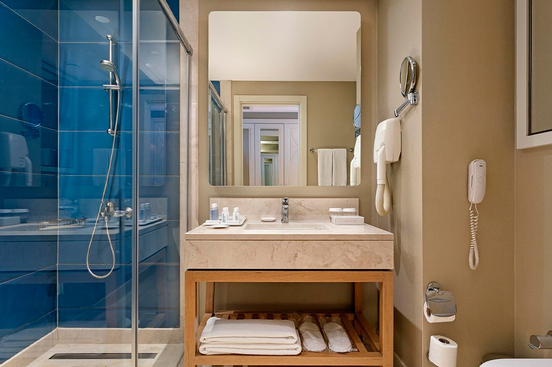 cheap resort hotels to Spend holiday with family