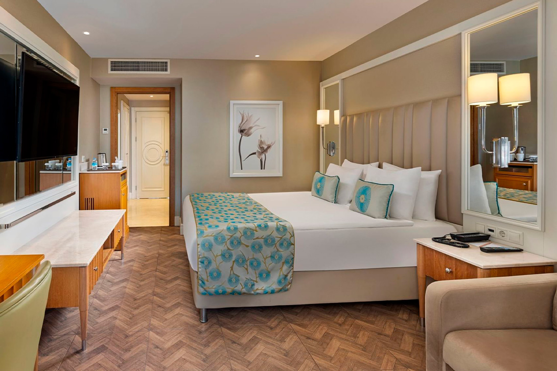 cheap resort hotels to Spend holiday with family