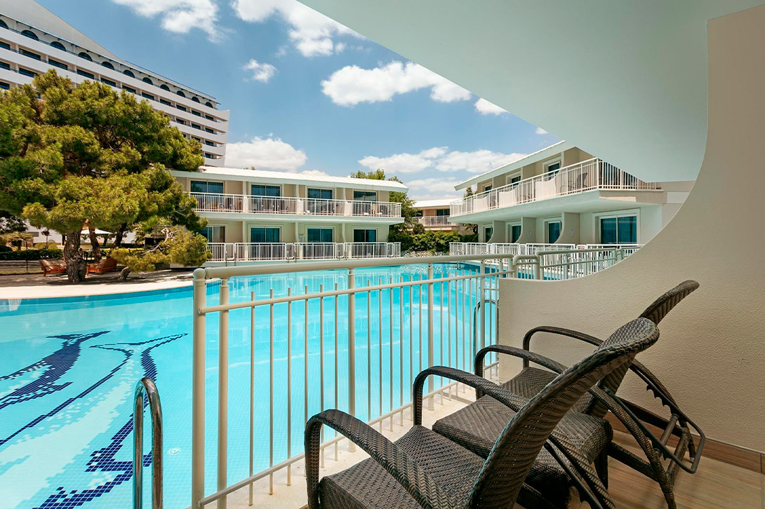 cheap resort hotels to Spend holiday with family