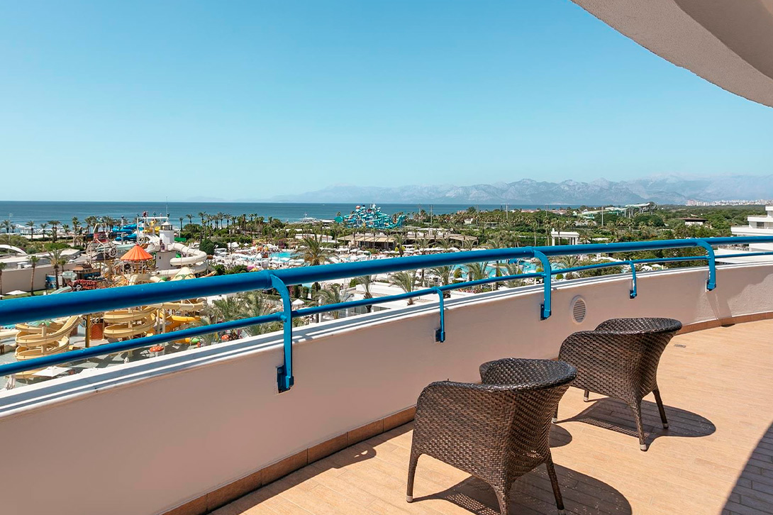 cheap resort hotels to Spend holiday with family