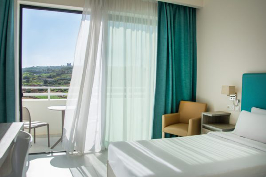 cheap resort hotels to Spend holiday with family