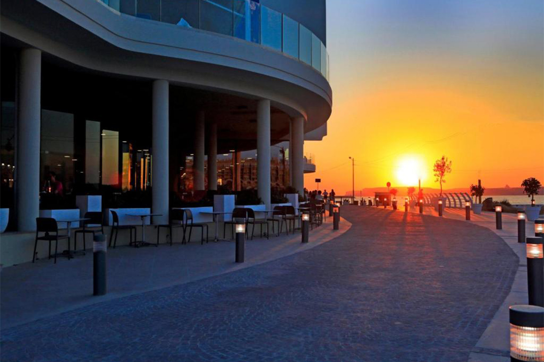 cheap resort hotels to Spend holiday with family