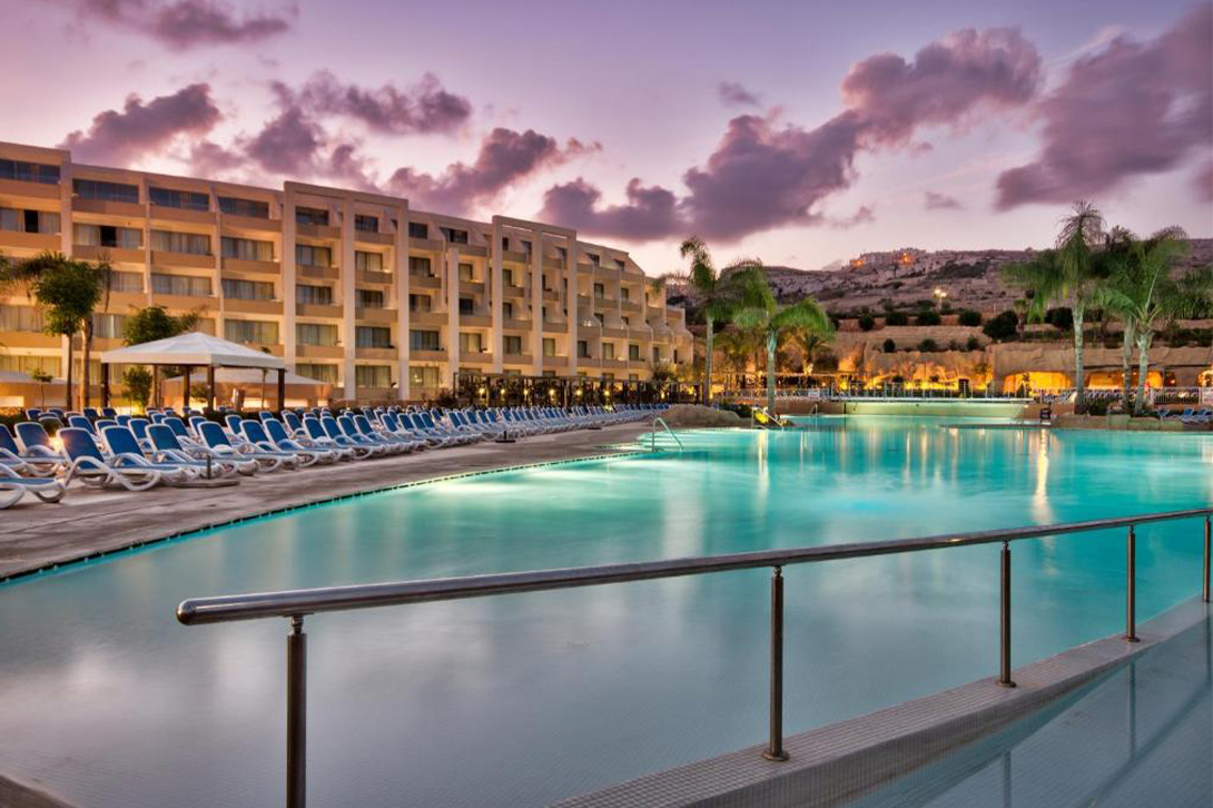  db seabank pool view malta
