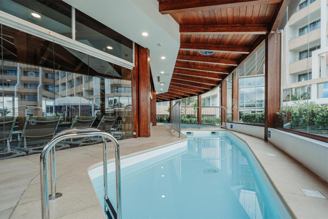 cheap resort hotels to Spend holiday with family