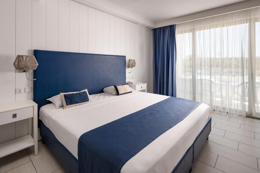 cheap resort hotels to Spend holiday with family