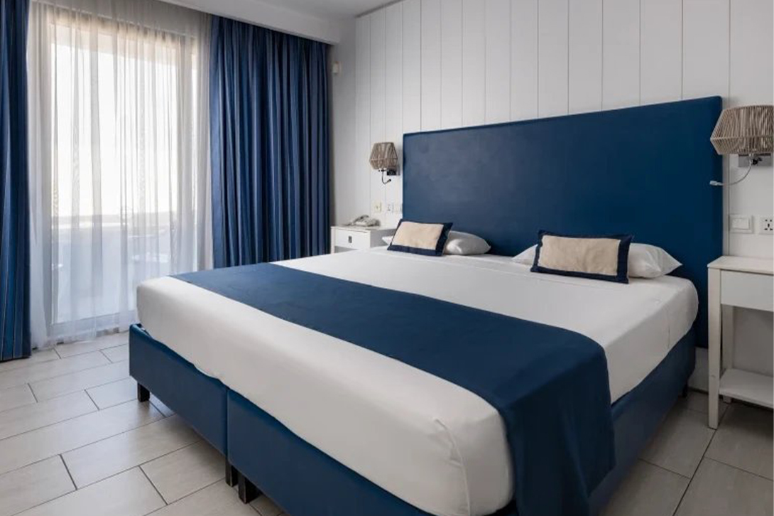 cheap resort hotels to Spend holiday with family