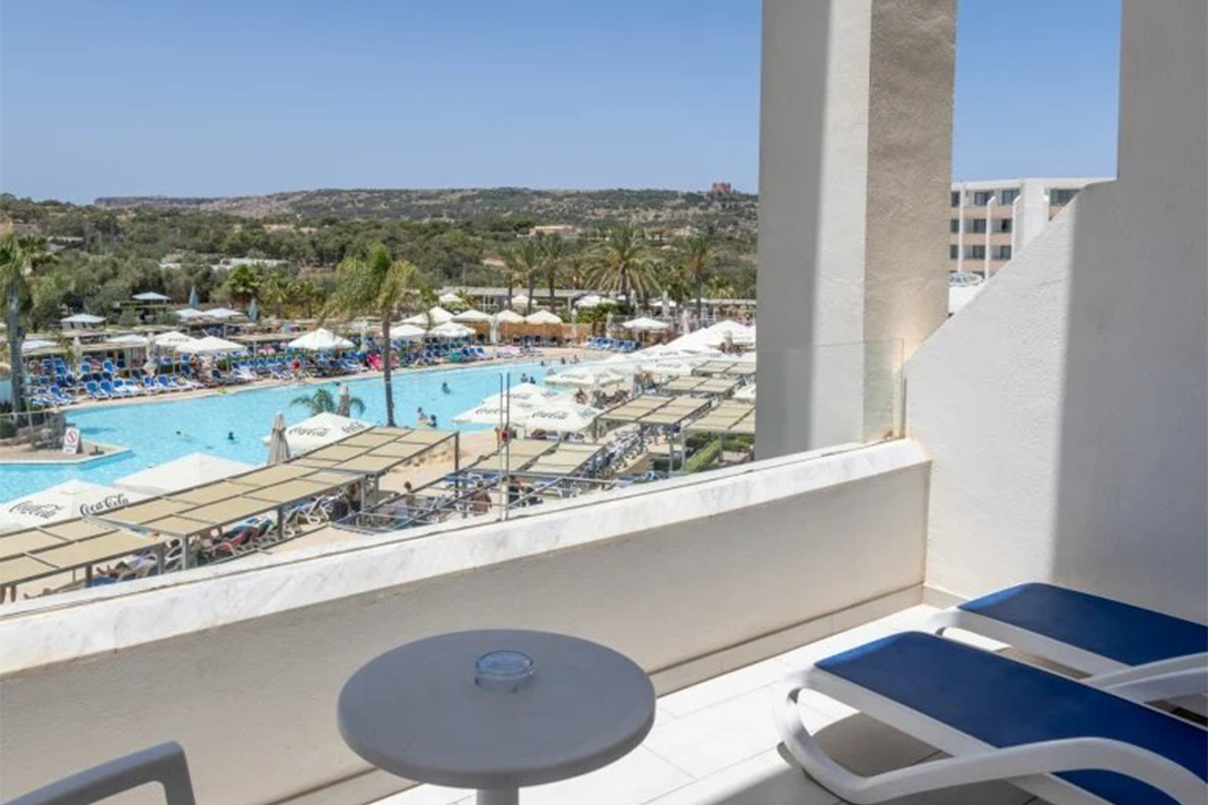 cheap resort hotels to Spend holiday with family