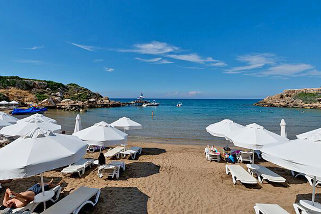 cheap resort hotels to Spend holiday with family