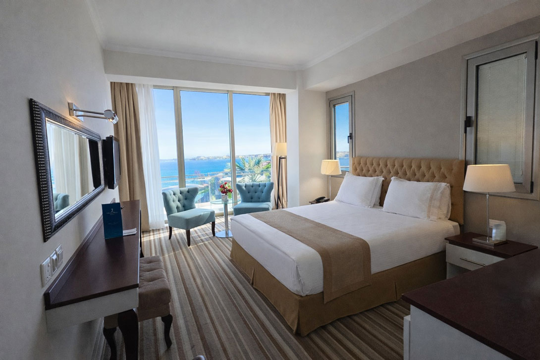 cheap resort hotels to Spend holiday with family