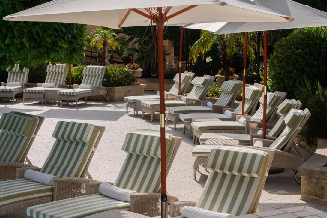 cheap resort hotels to Spend holiday with family