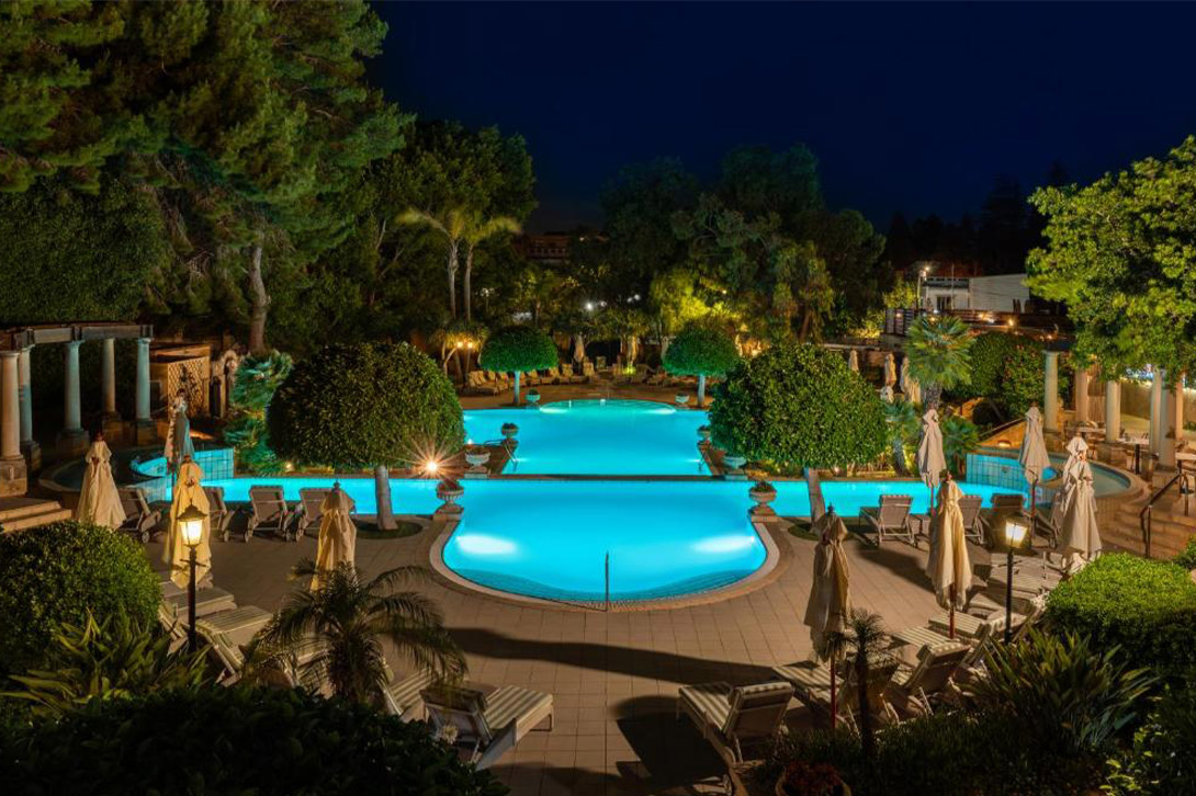 cheap resort hotels to Spend holiday with family