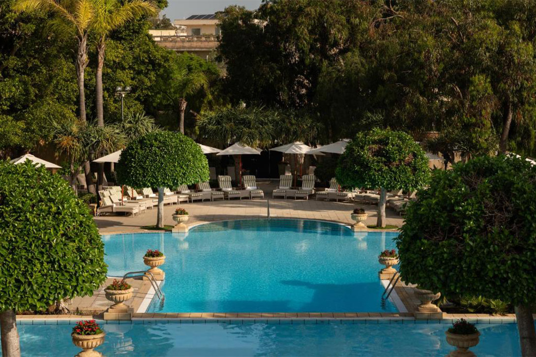 cheap resort hotels to Spend holiday with family