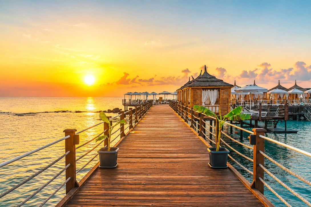 cheap resort hotels to Spend holiday with family