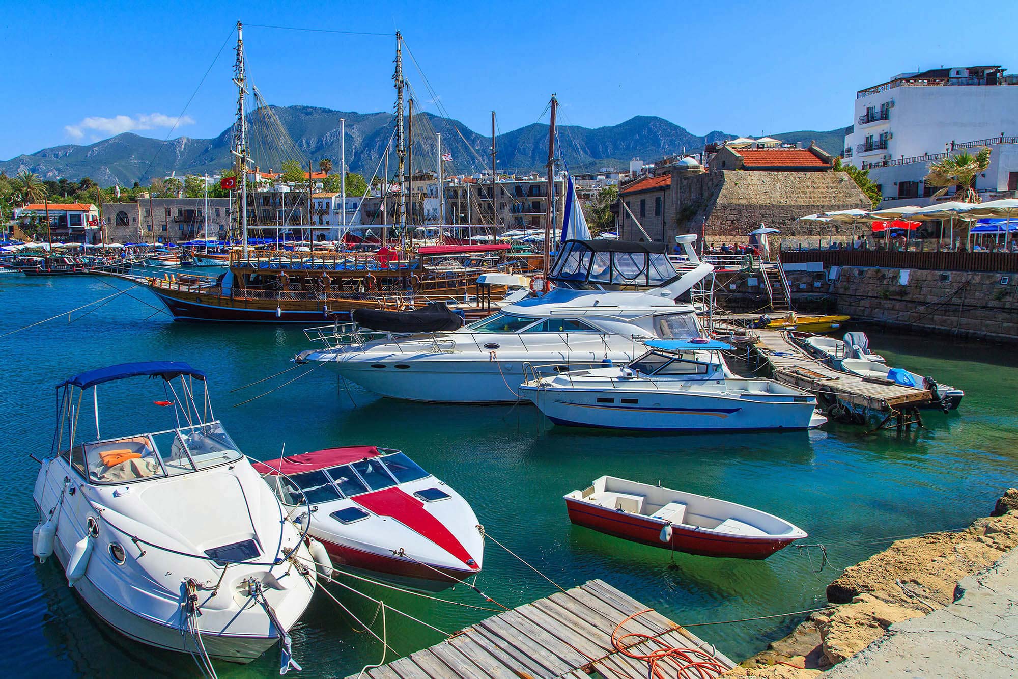 cheap resort hotels to Spend holiday with family