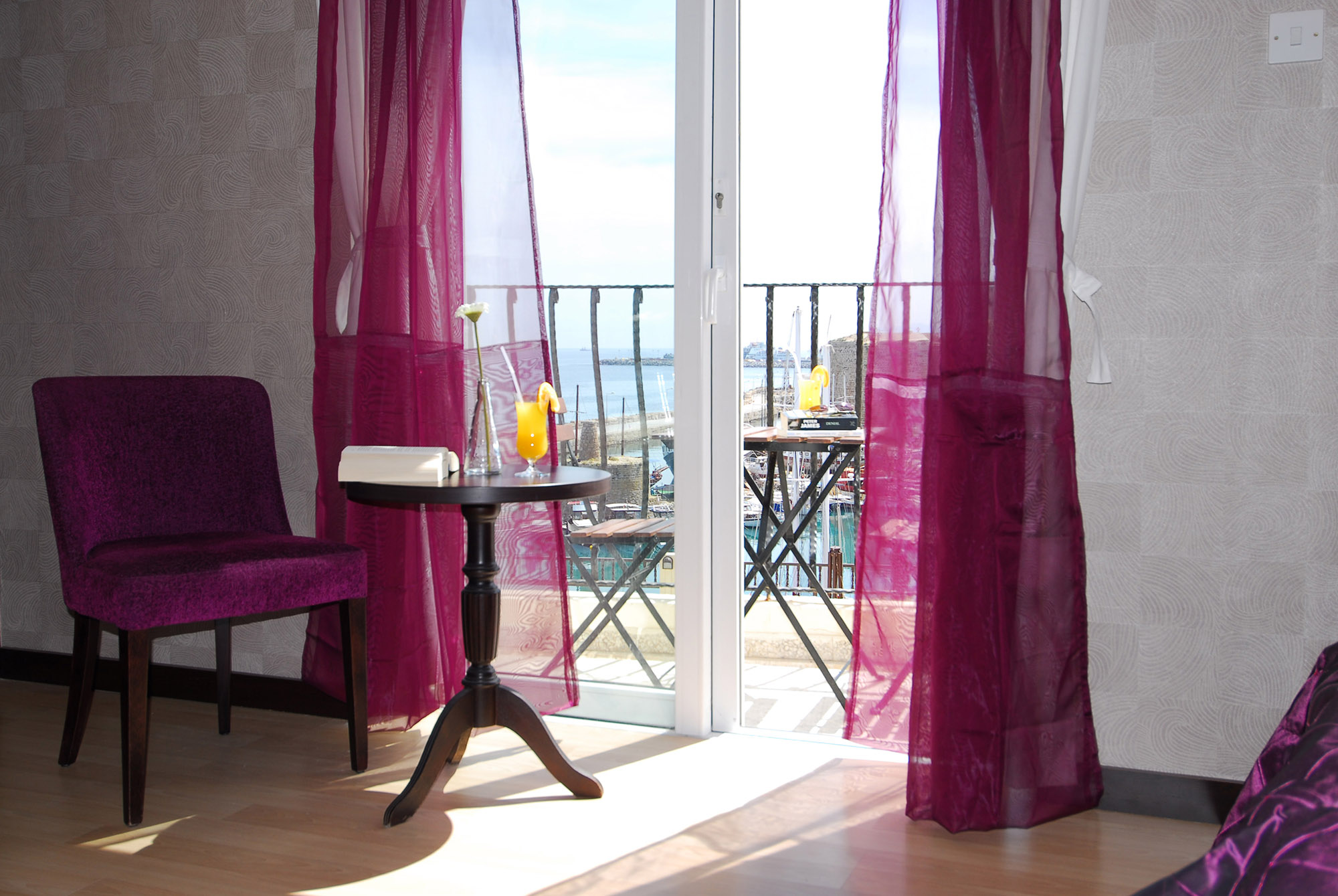 cheap resort hotels to Spend holiday with family