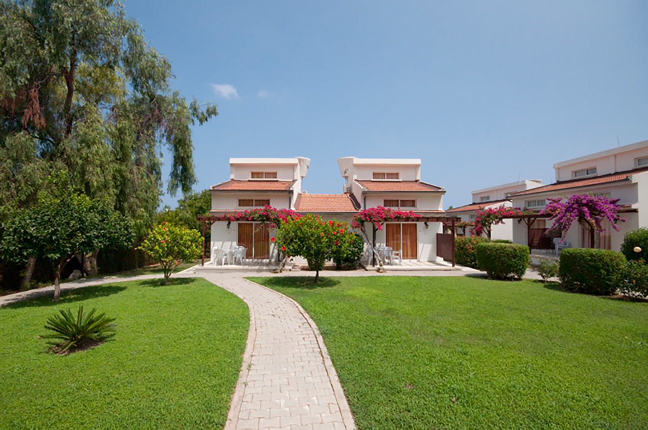 cheap resort hotels to Spend holiday with family