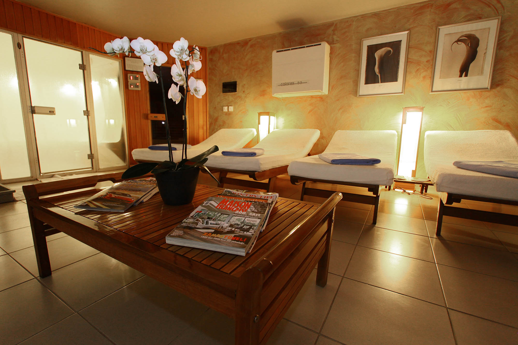 cheap resort hotels to Spend holiday with family