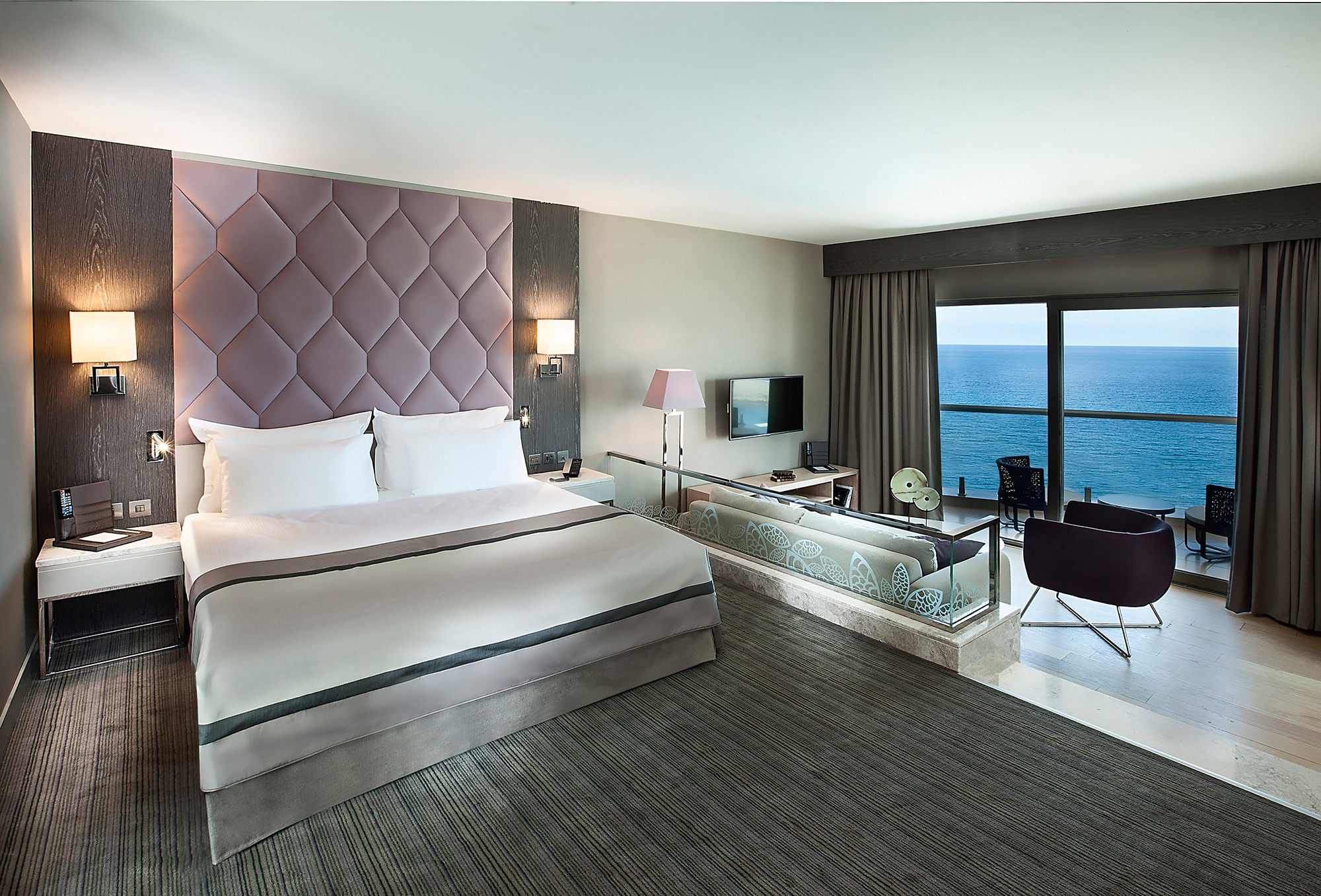 cheap resort hotels to Spend holiday with family