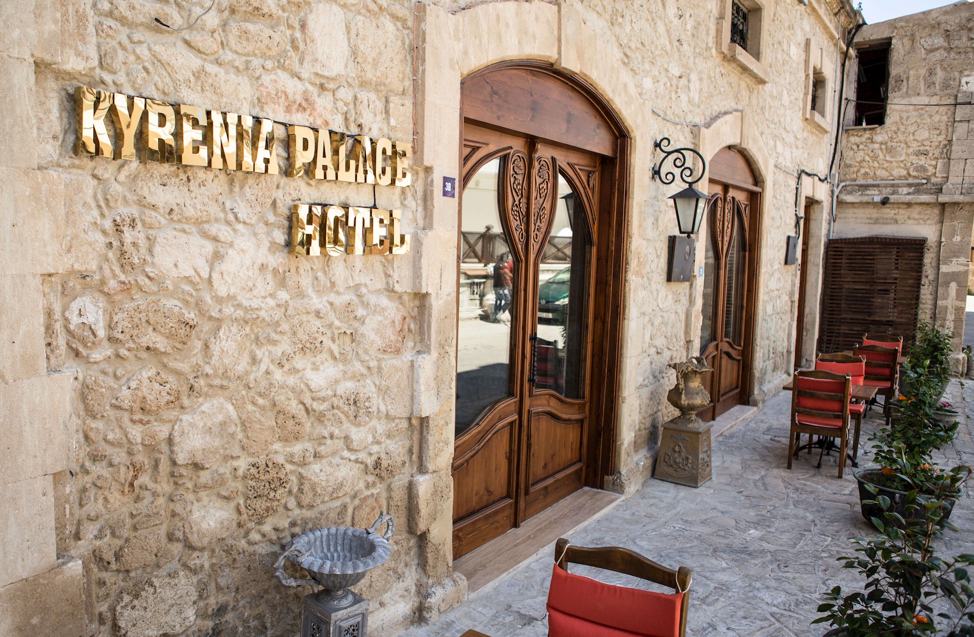 kyrenia palace hotel entrance
