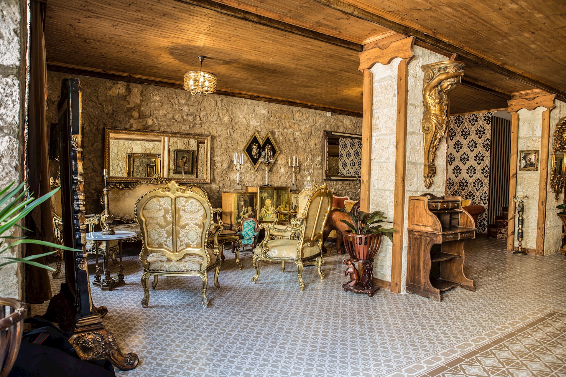 kyrenia palace hotel lobby