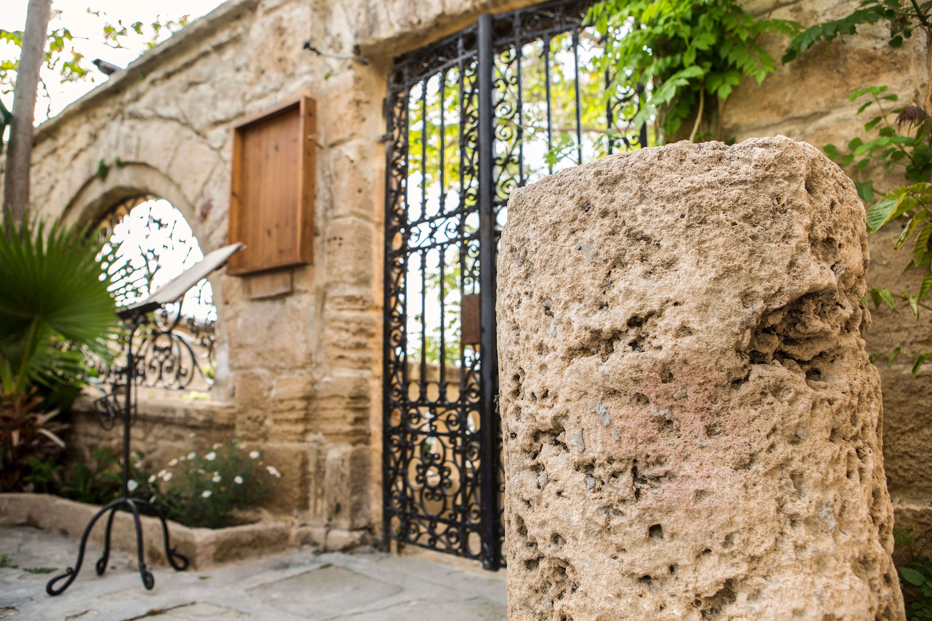 cheap resort hotels to Spend holiday with family