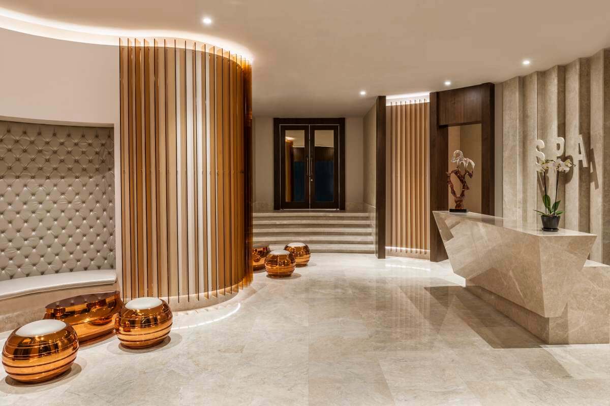 cheap resort hotels to Spend holiday with family