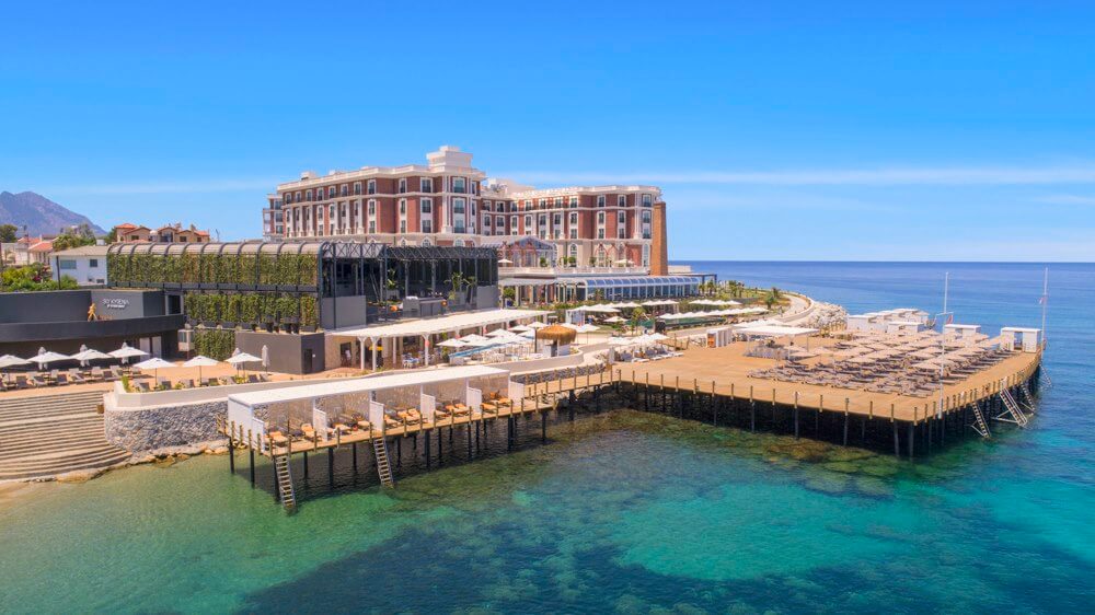 cheap resort hotels to Spend holiday with family