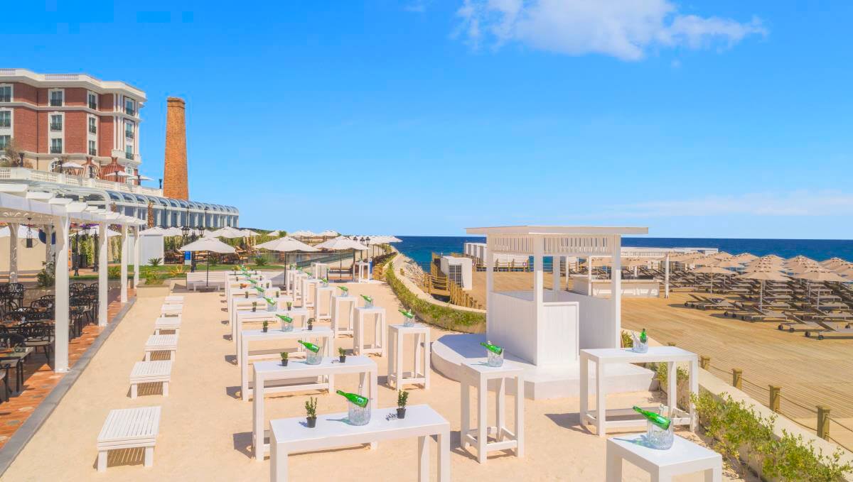 cheap resort hotels to Spend holiday with family