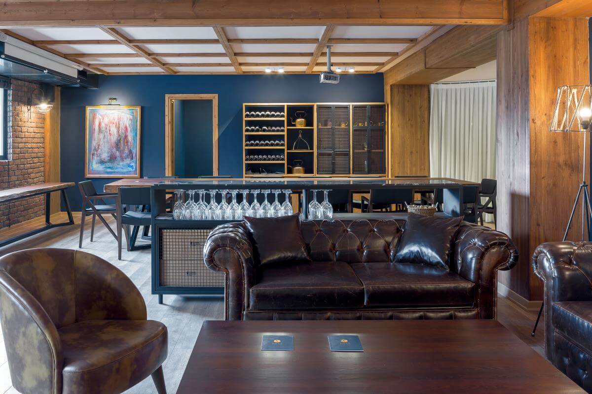 cheap resort hotels to Spend holiday with family