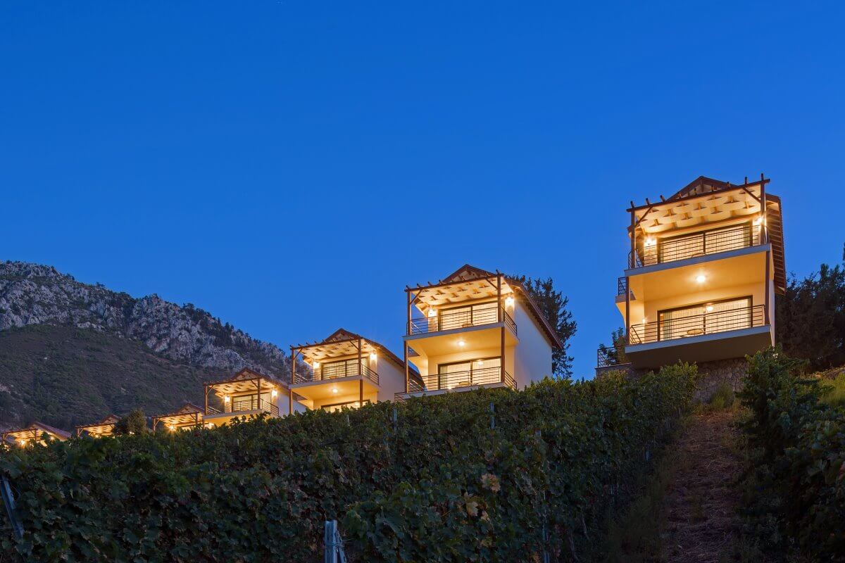 cheap resort hotels to Spend holiday with family