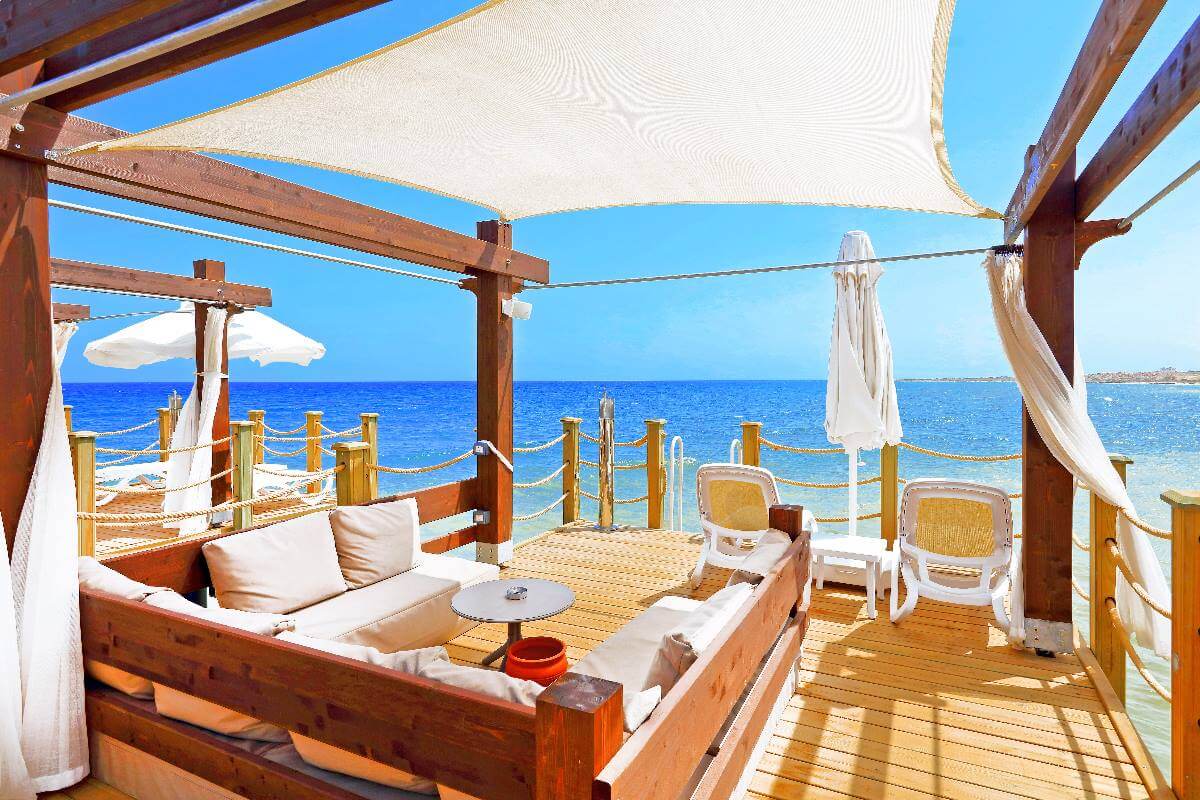 cheap resort hotels to Spend holiday with family