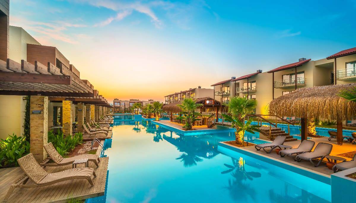 cheap resort hotels to Spend holiday with family