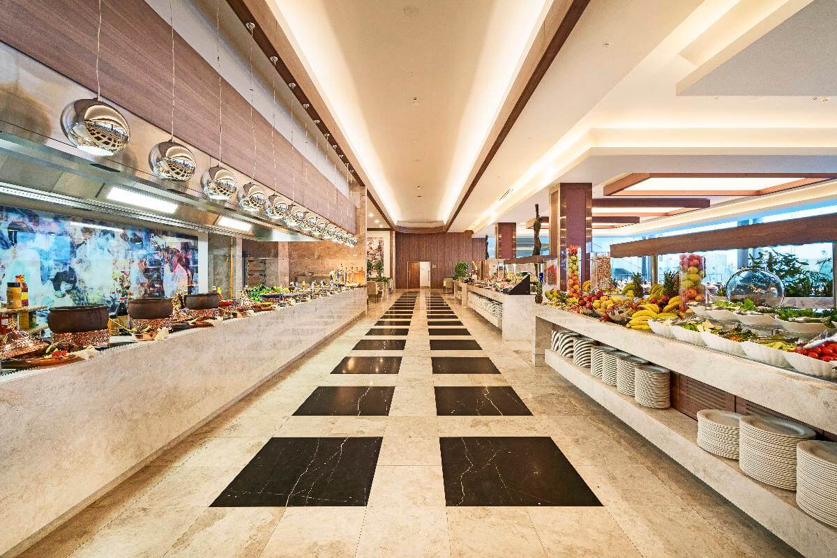 cheap resort hotels to Spend holiday with family