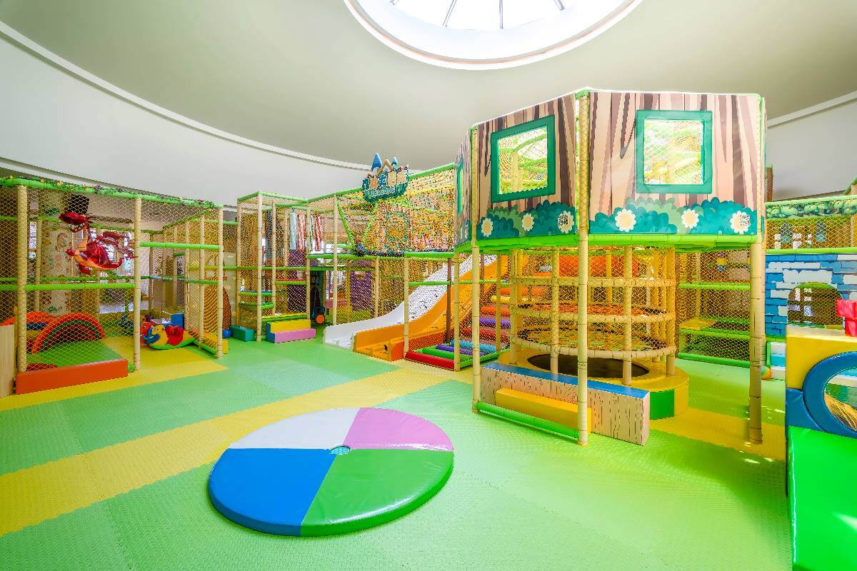 cheap resort hotels to Spend holiday with family