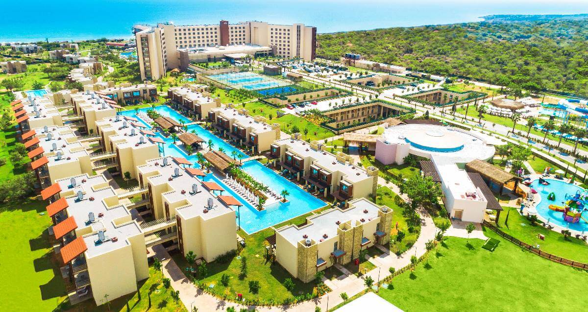 cheap resort hotels to Spend holiday with family