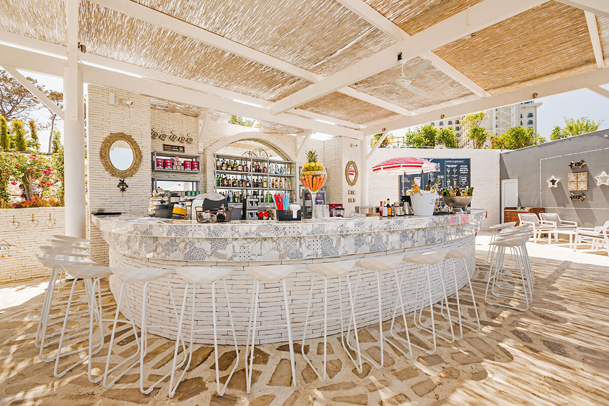 cheap resort hotels to Spend holiday with family