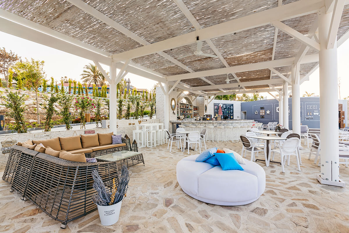 cheap resort hotels to Spend holiday with family