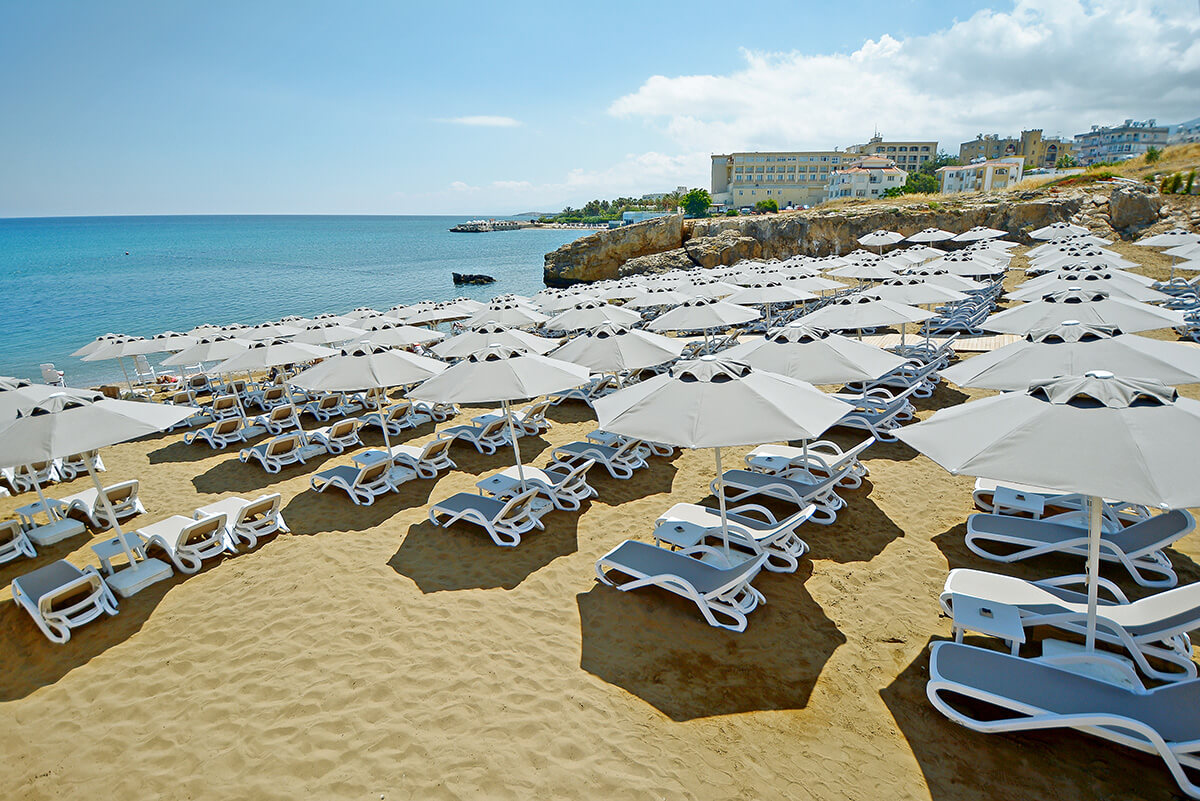 cheap resort hotels to Spend holiday with family