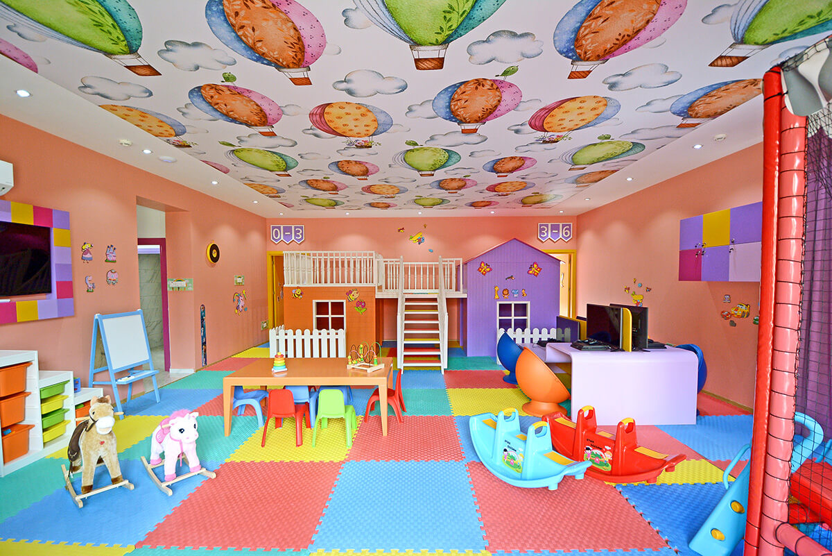 cheap resort hotels to Spend holiday with family