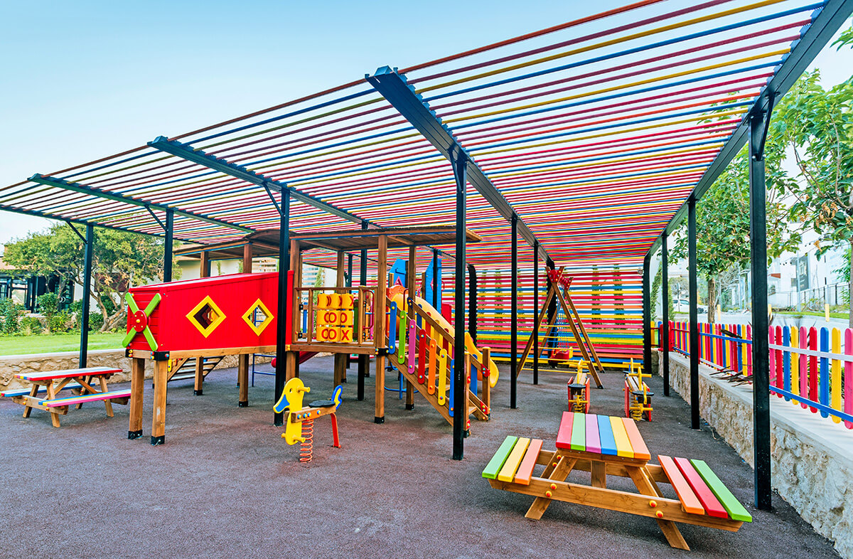 cheap resort hotels to Spend holiday with family