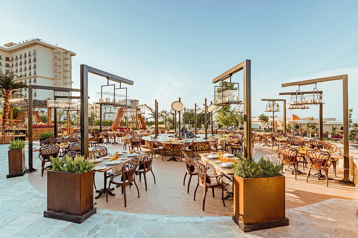 cheap resort hotels to Spend holiday with family