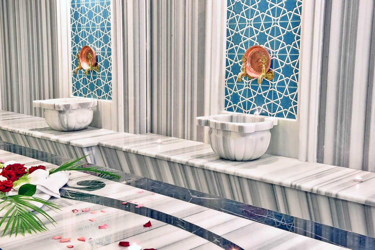 cheap resort hotels to Spend holiday with family