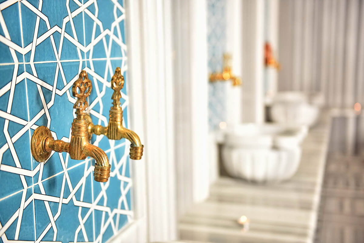 cheap resort hotels to Spend holiday with family