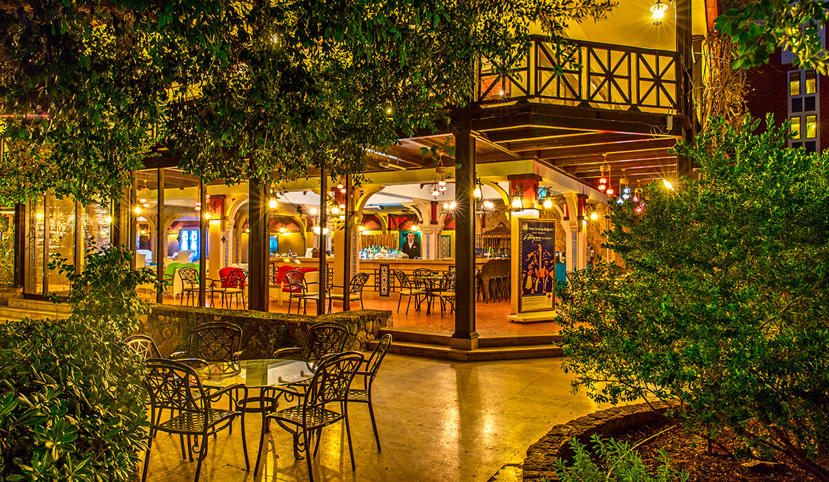 cheap resort hotels to Spend holiday with family