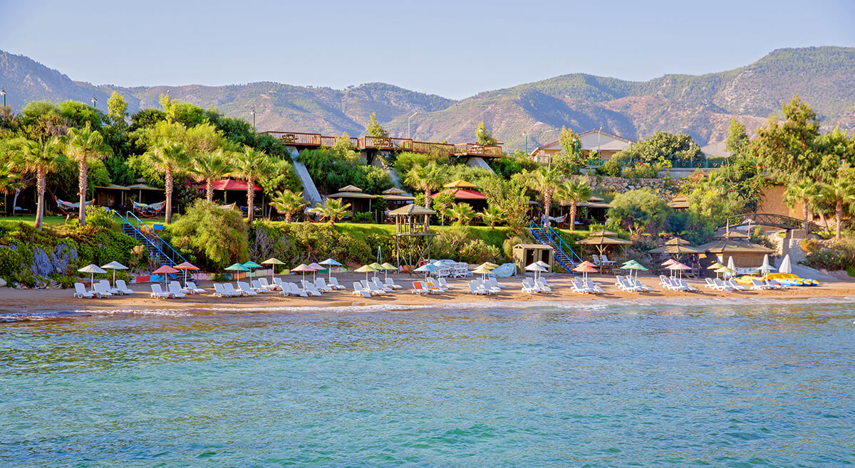 cheap resort hotels to Spend holiday with family