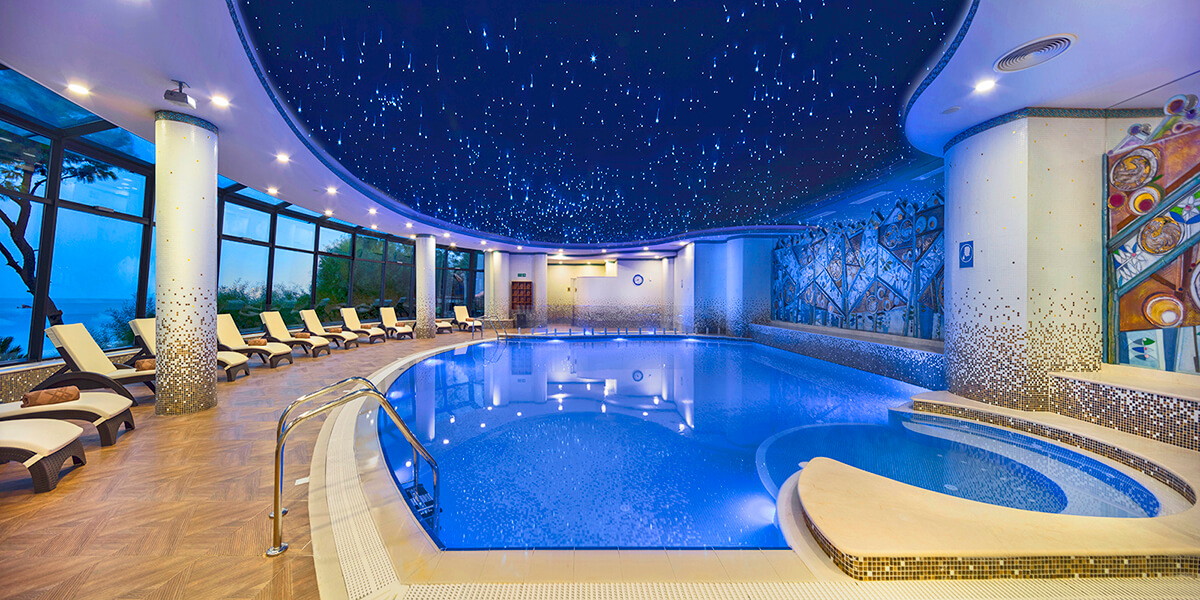 cheap resort hotels to Spend holiday with family