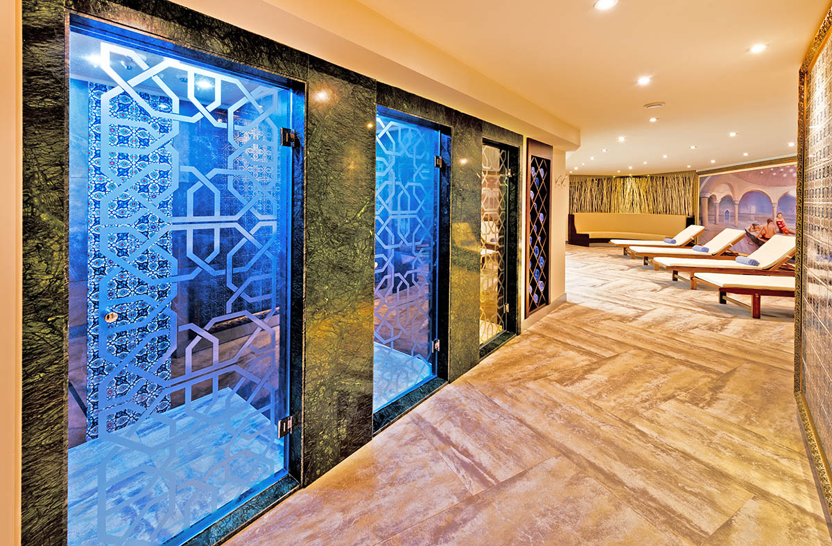 cheap resort hotels to Spend holiday with family