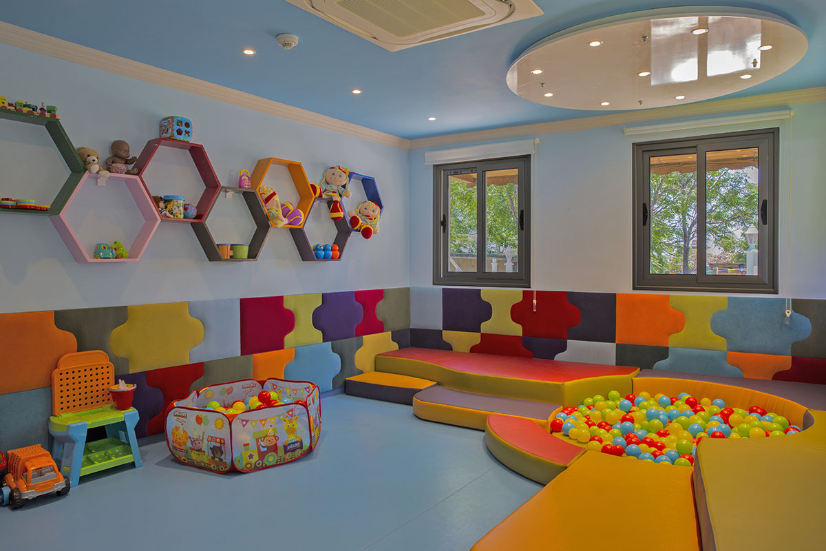 cheap resort hotels to Spend holiday with family