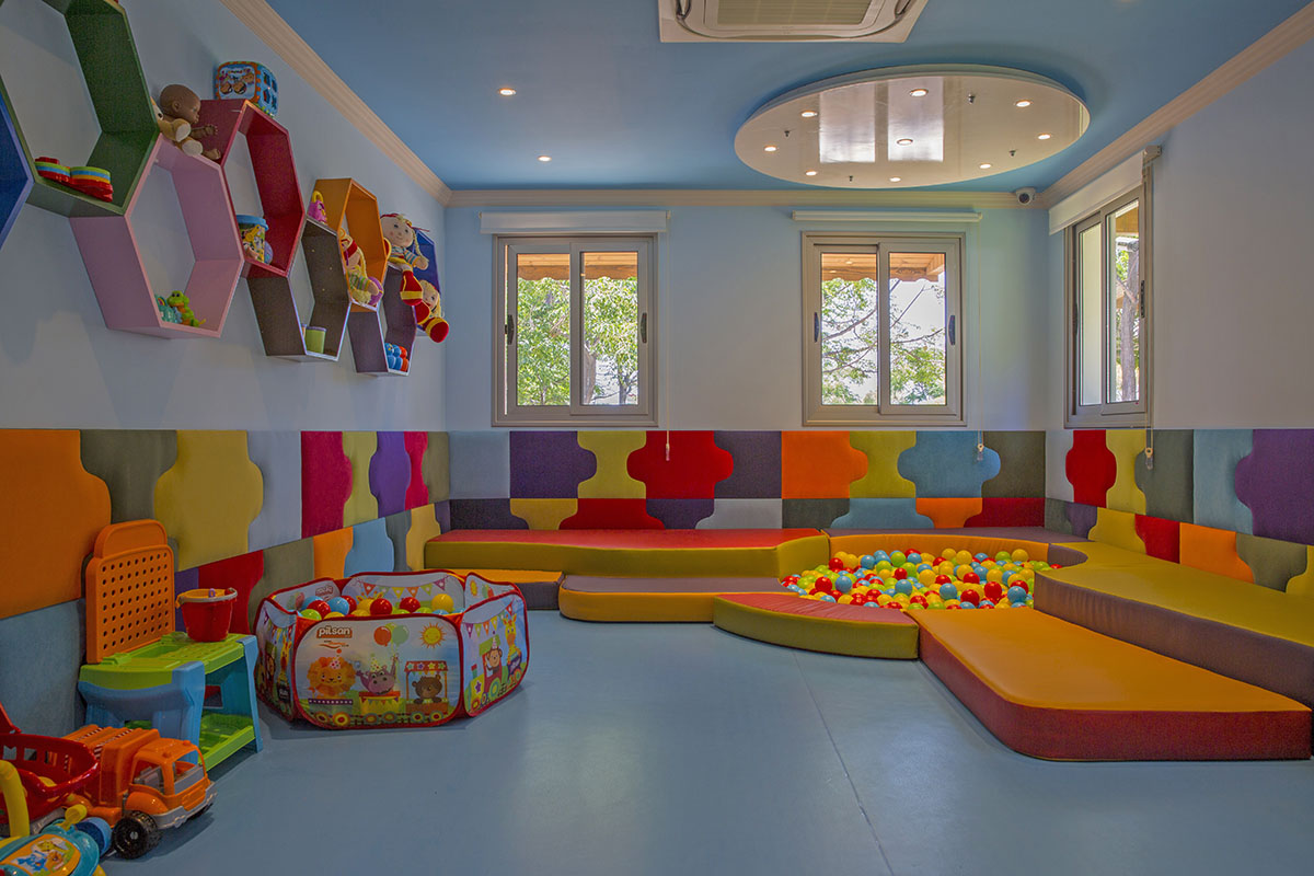 cheap resort hotels to Spend holiday with family