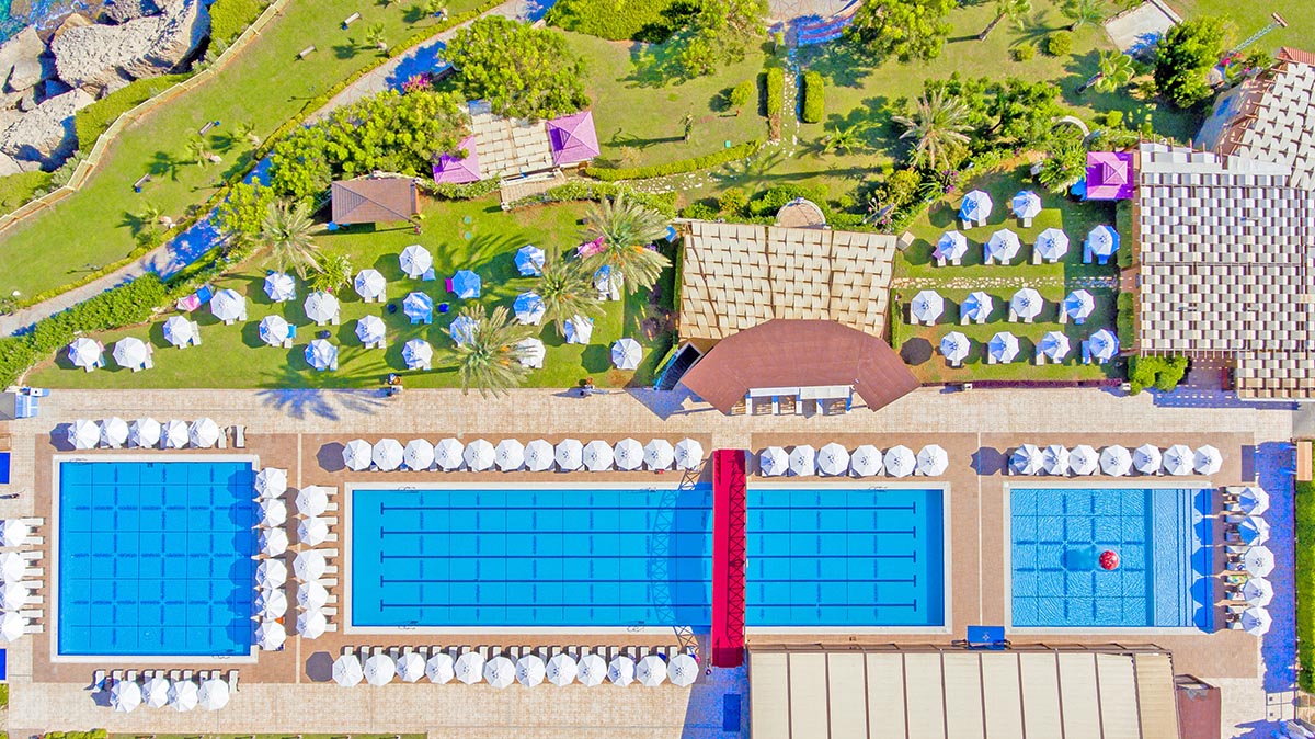 cheap resort hotels to Spend holiday with family